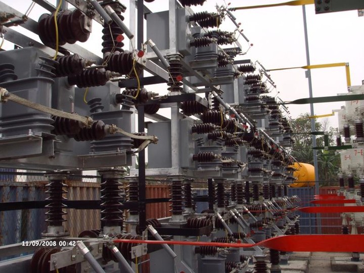 北京电容器的放电线圈是什么作用？